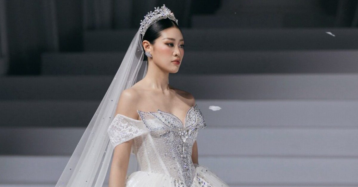 Mẫu váy xếp tầng cưới lý tưởng cho nàng dâu yêu thích sự bồng bềnh.