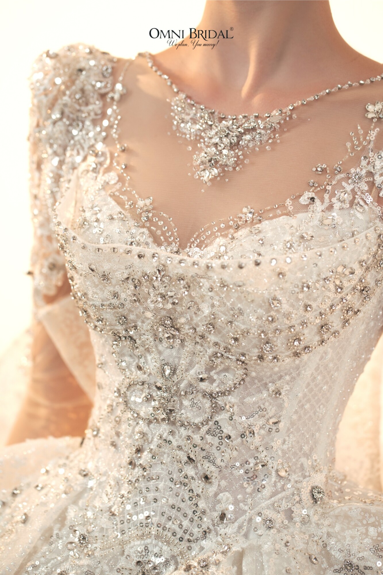 Form váy góp phần tôn lên vẻ đẹp sang trọng.