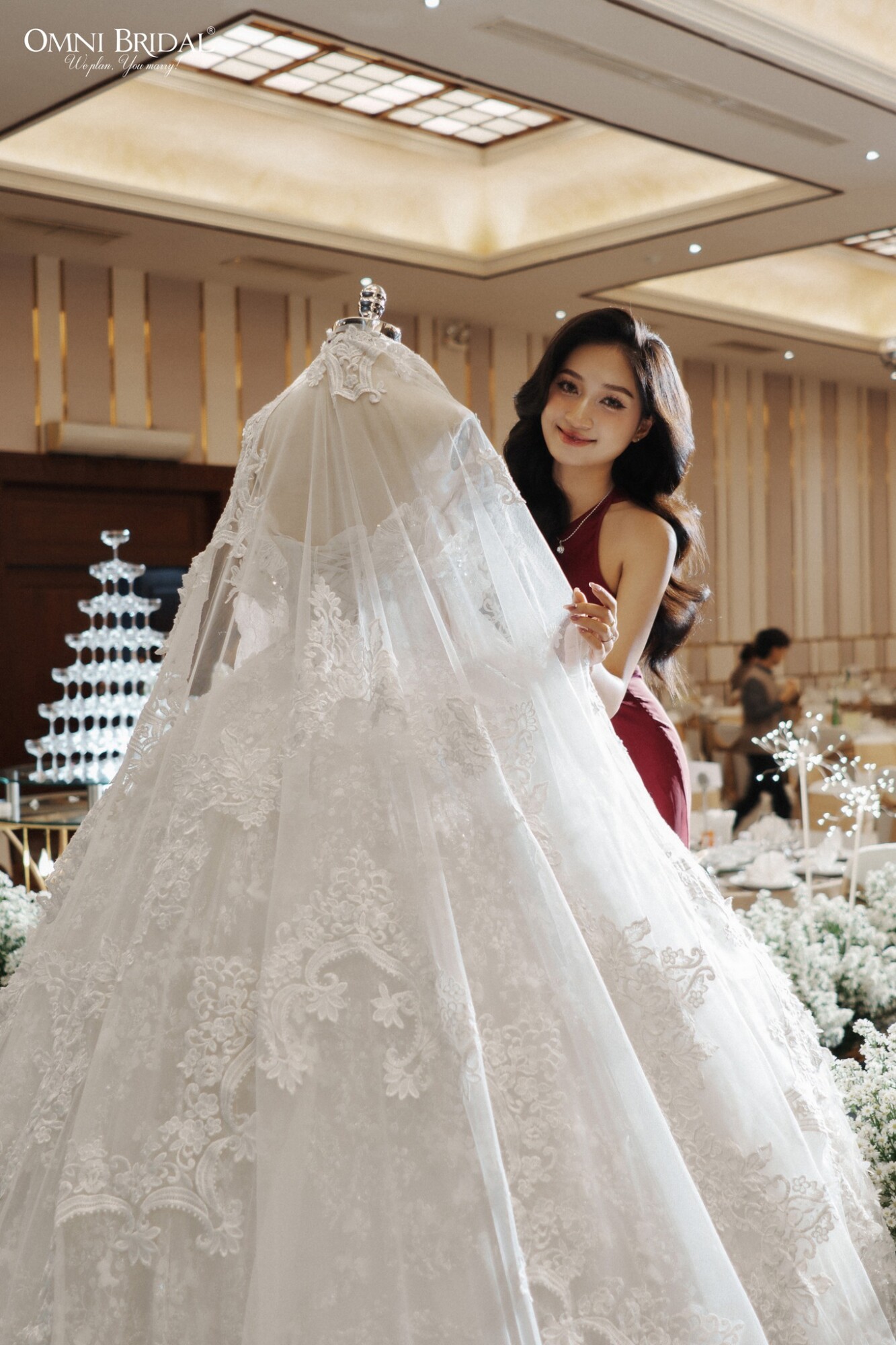 Lựa chọn một chiếc áo cưới đẹp đúng nghĩa