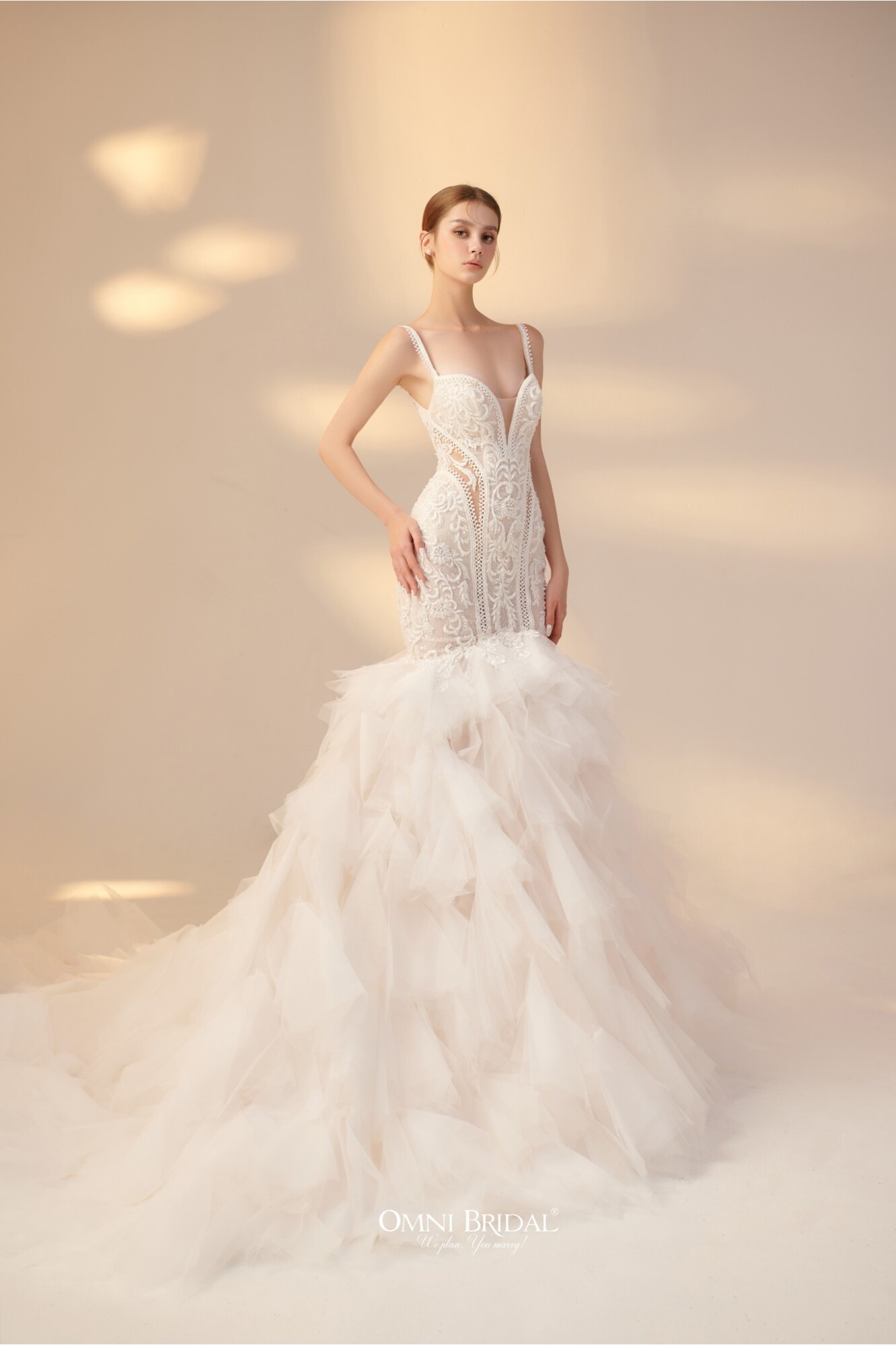 Chọn mẫu váy cô dâu đẹp, phù hợp để tự tin tỏa sáng trong ngày trọng đại