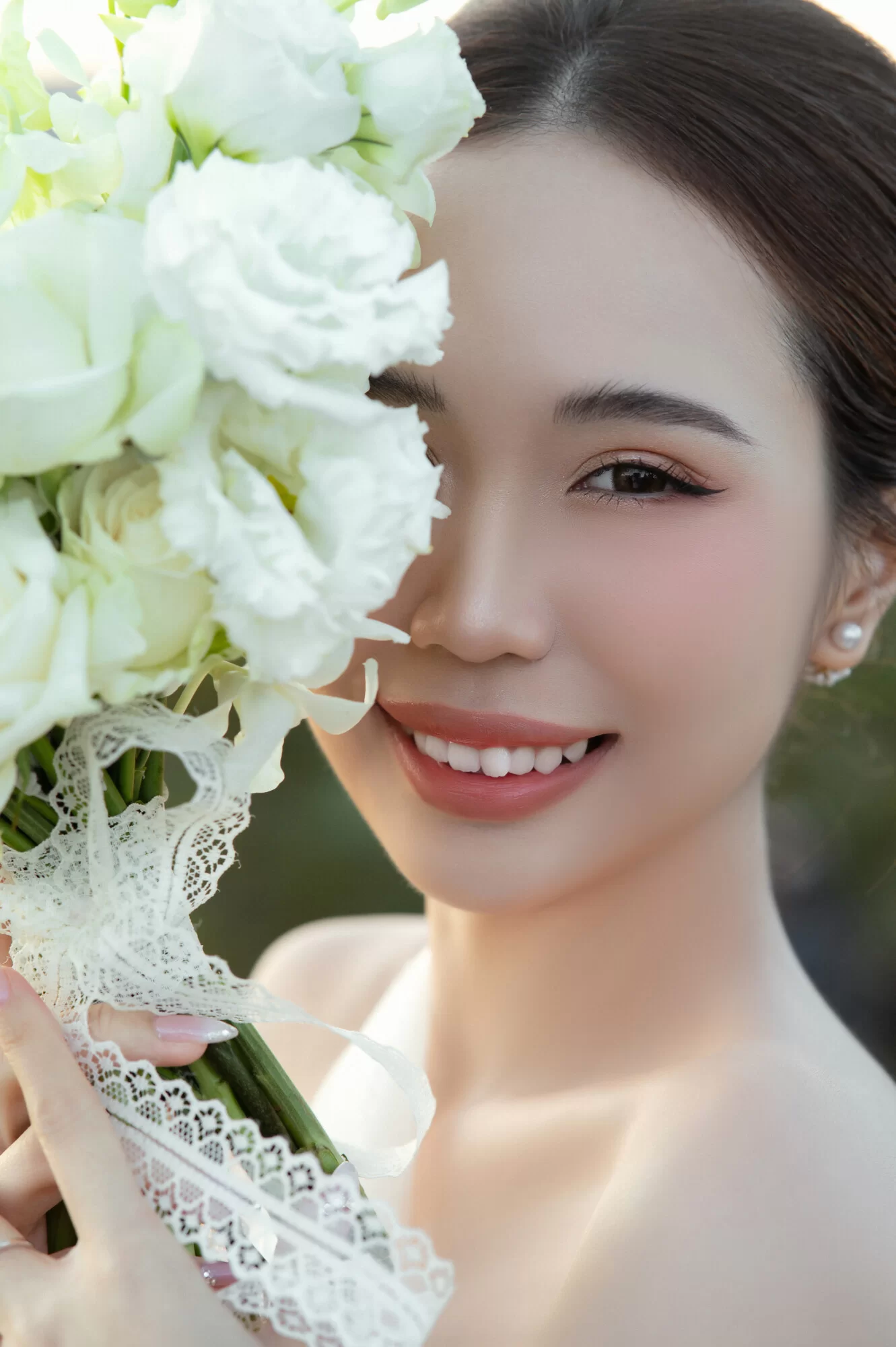 Tone cam đào tươi sáng giúp nàng thêm rạng rỡ