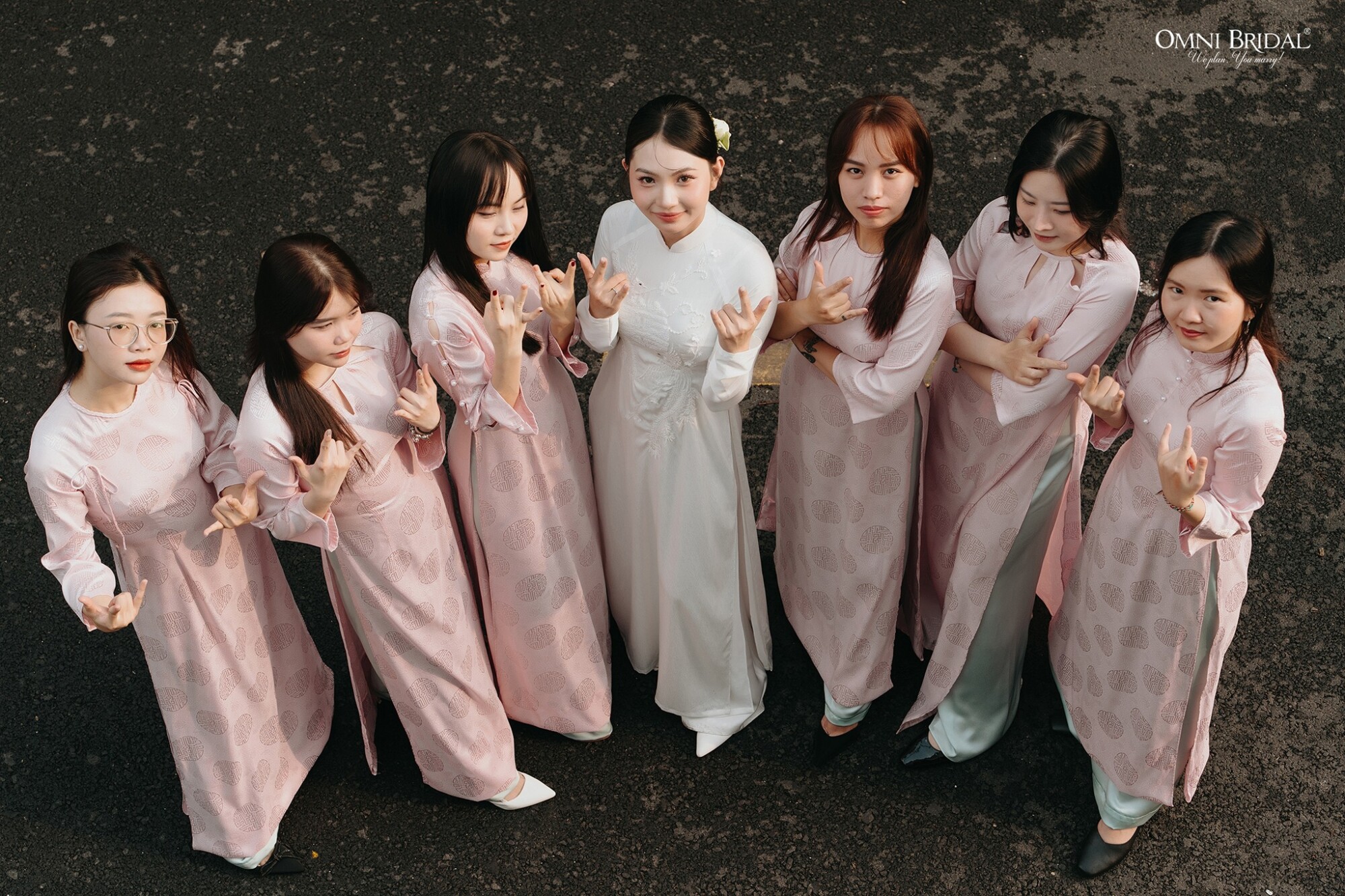 Có nên chọn cô dâu phụ đang mang thai?