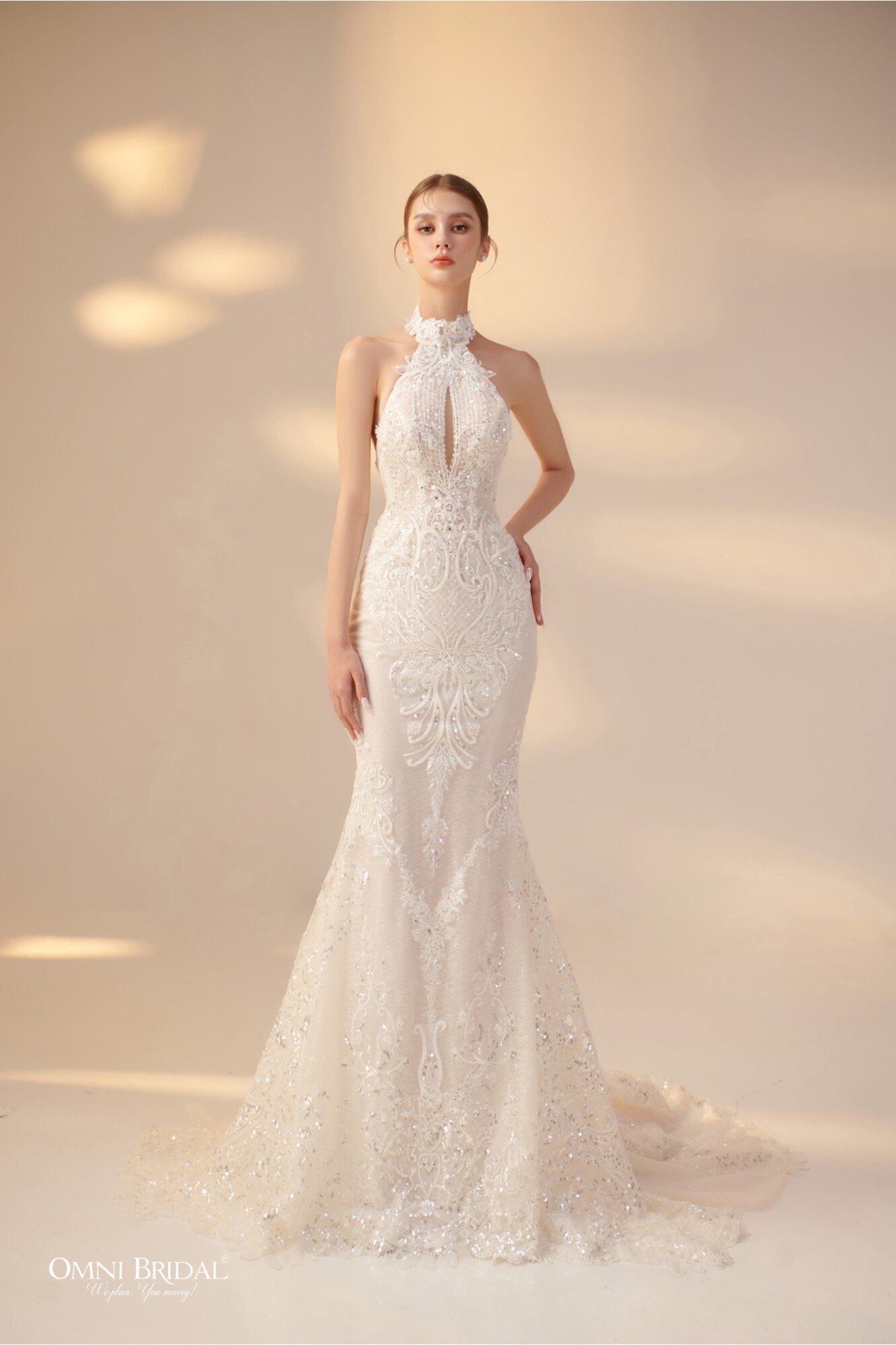 Chiếc váy đuôi cá mang lại cảm giác cân đối, uyển chuyển.