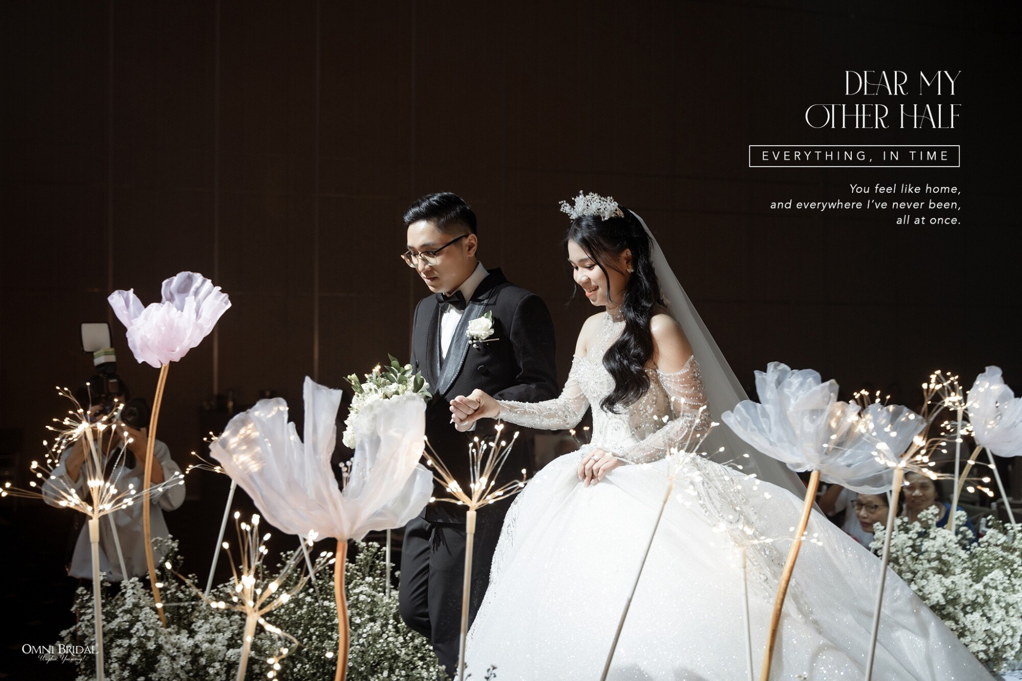 Trang trí với những đóa hoa vải nghệ thuật