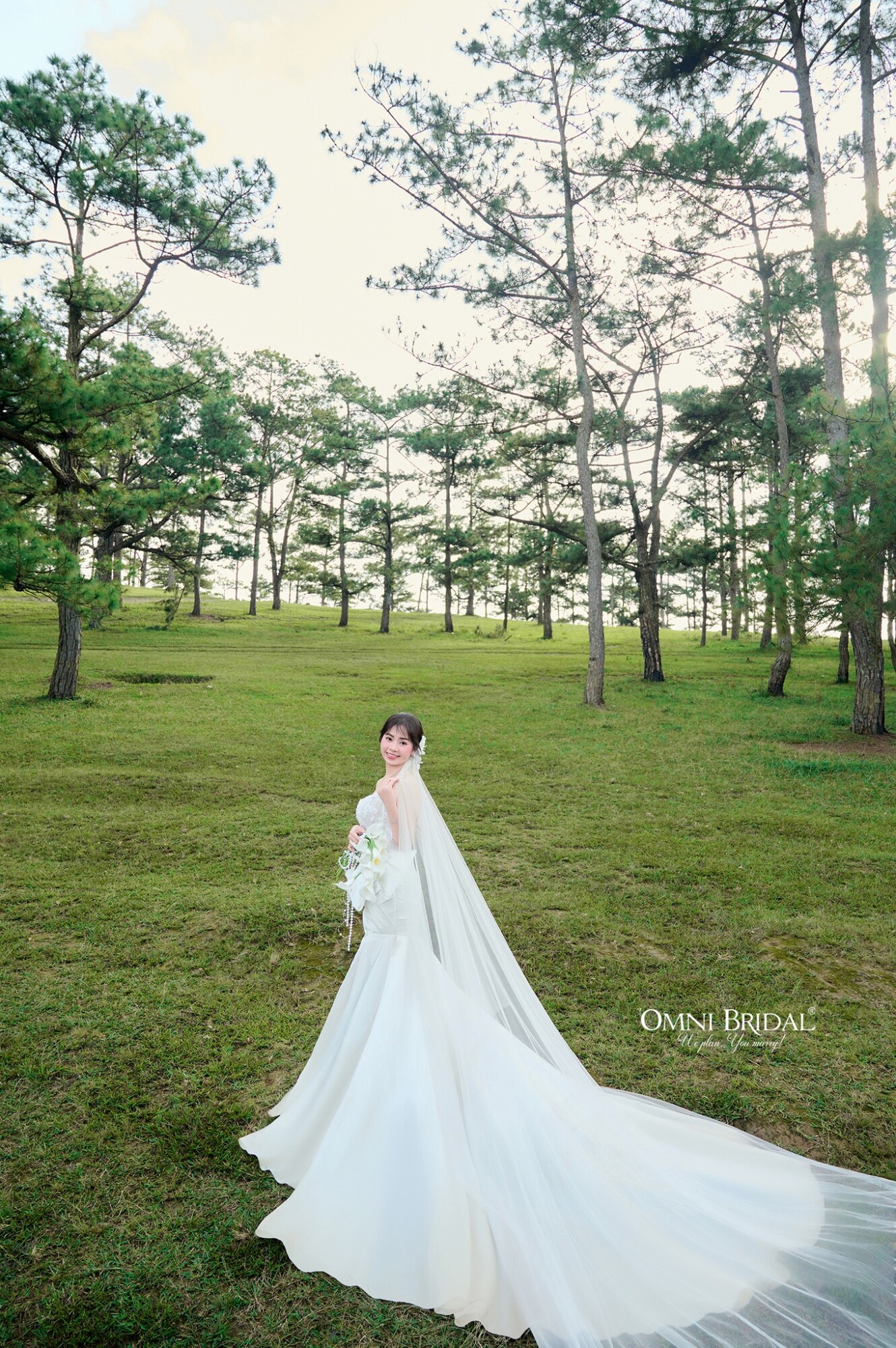 Những tone makeup cho nàng chụp hình cưới ngoại cảnh đồng cỏ