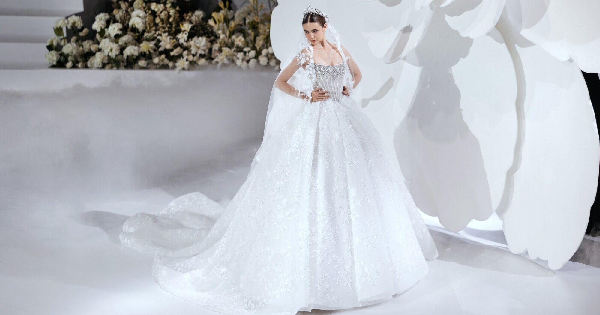 Omni Bridal với bộ sưu tập váy cưới cao cấp 2025