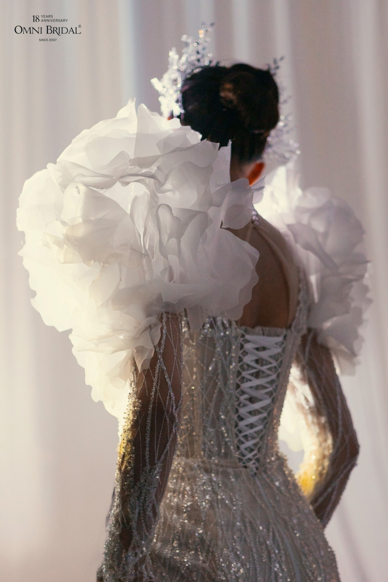 Cấu tạo của corset với phần dây rút phía sau