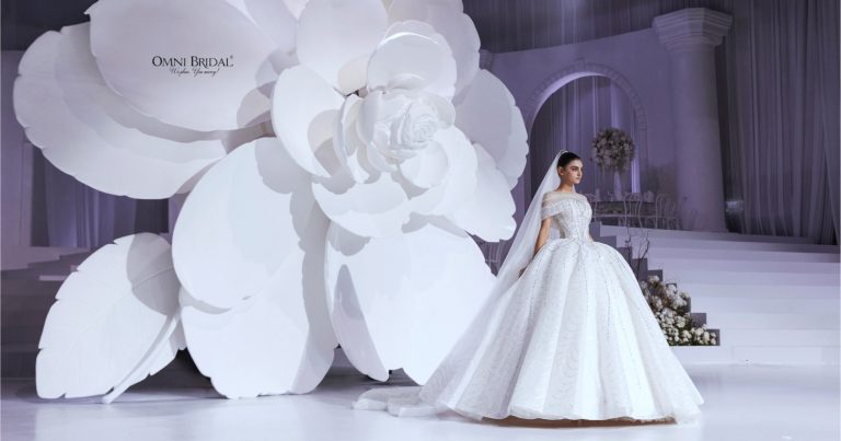 Lựa chọn một tiệm áo cưới uy tín cũng góp phần yên tâm hơn trong ngày trọng đại