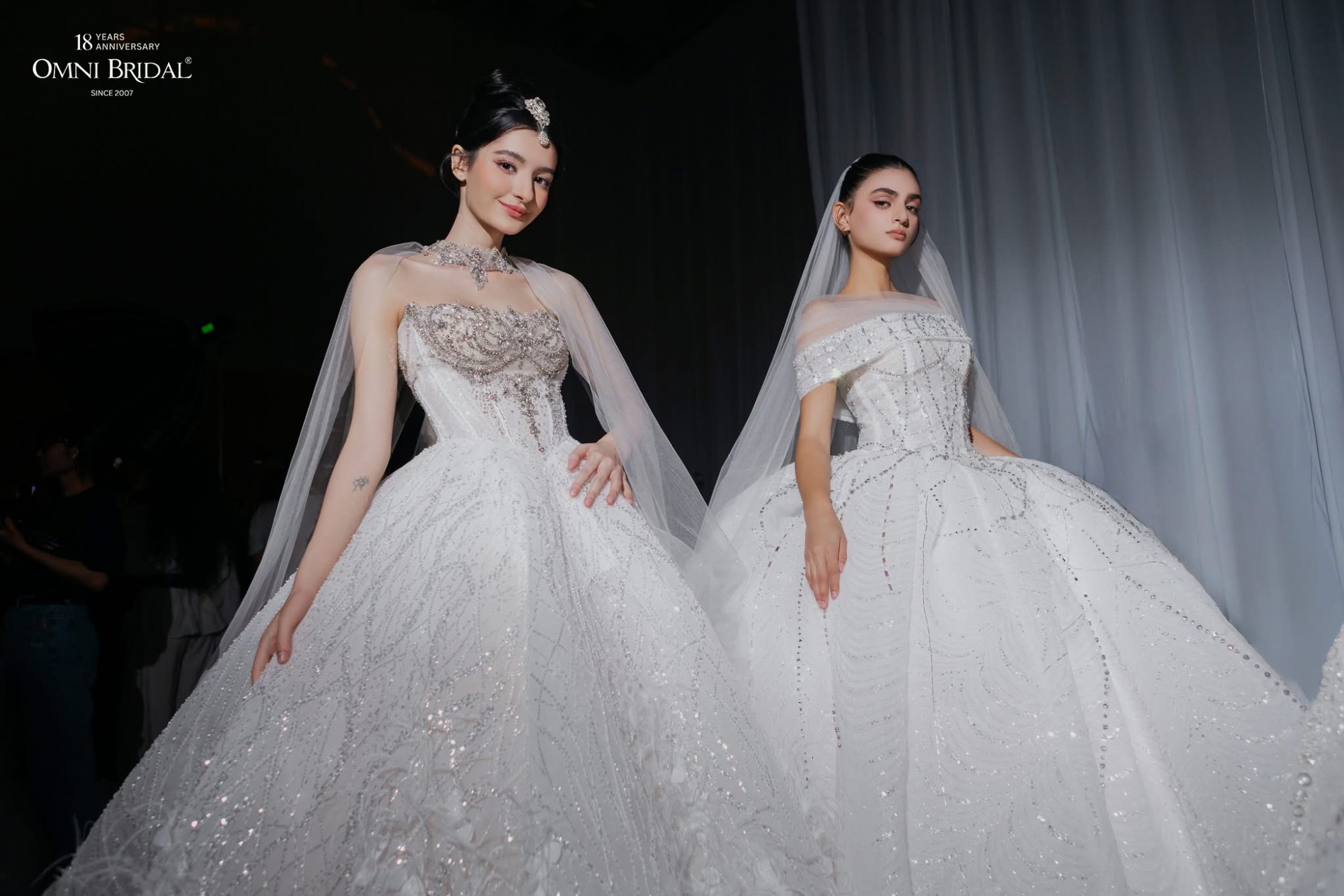 Chọn thuê váy cưới phù hợp với dáng người để khai thác được hết những đường nét cơ thể, giúp nàng dâu tự tin, tỏa sáng