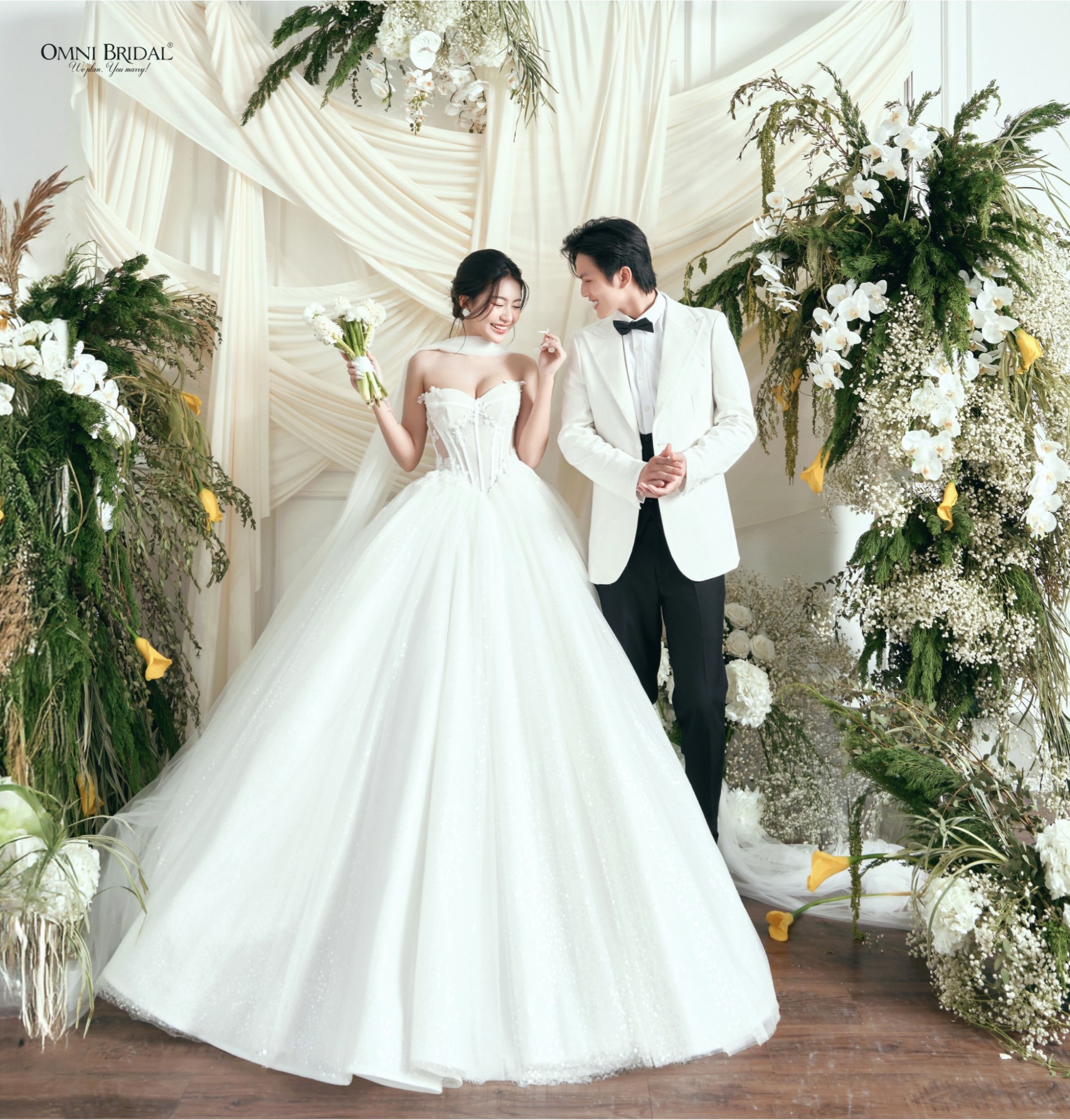 Tóc búi thấp kiểu cô dâu Hàn Quốc đầy thanh lịch