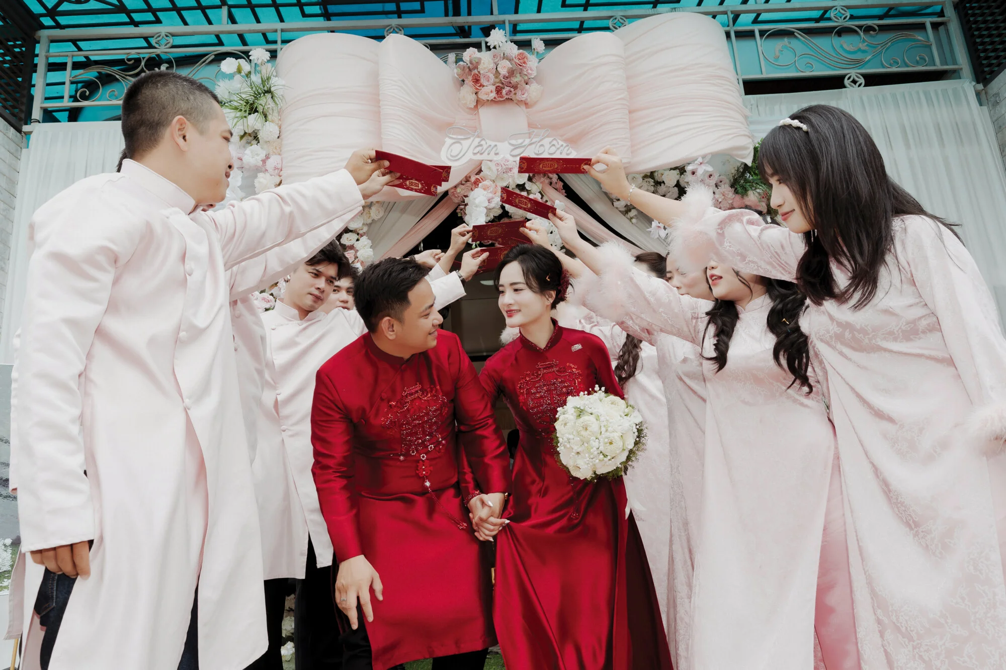 Màu sắc nhẹ nhàng tạo hiệu ứng thị giác hài hòa cho tổng thể