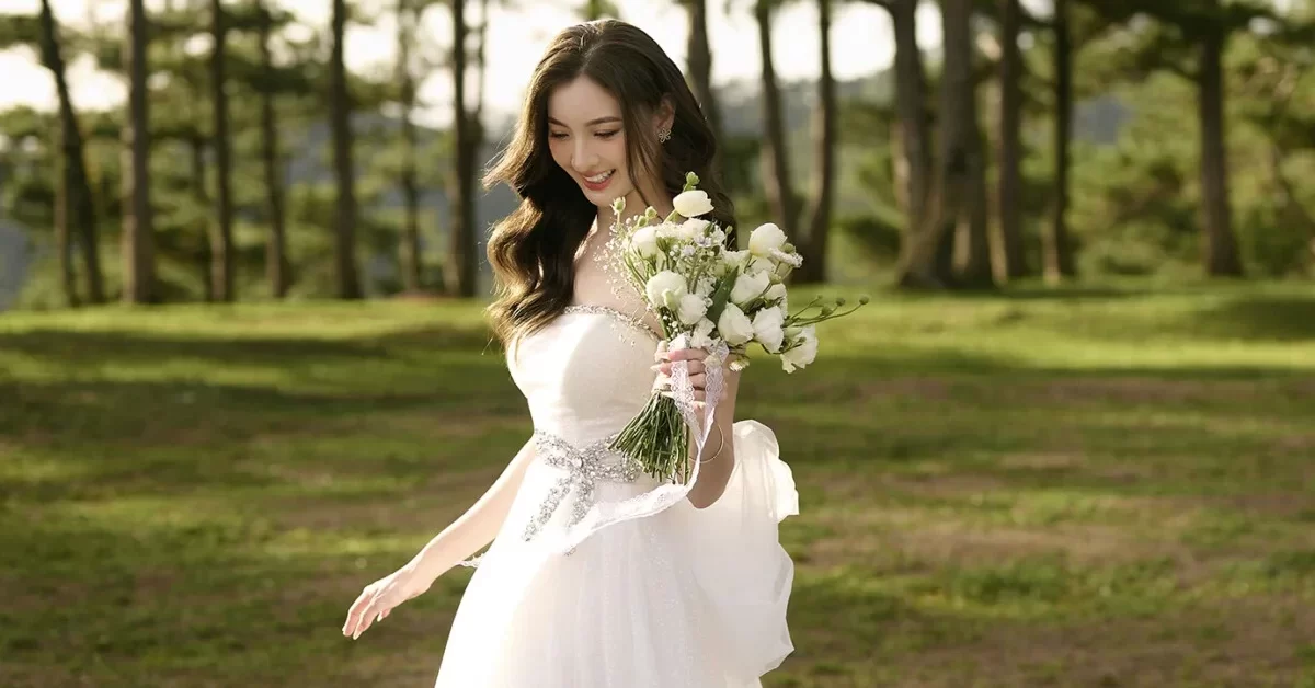 Tìm hiểu những điều cần thiết trước khi thuê áo cưới mang đi xa