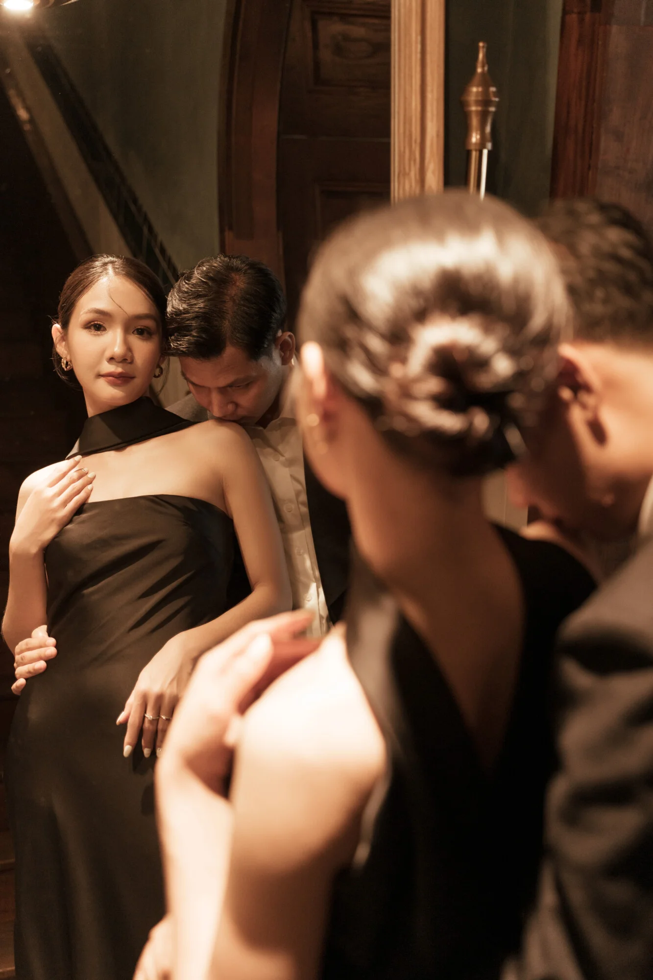 Concept ảnh cưới có phần bí ẩn nhưng vẫn giữ trọn sự đơn giản và đẳng cấp