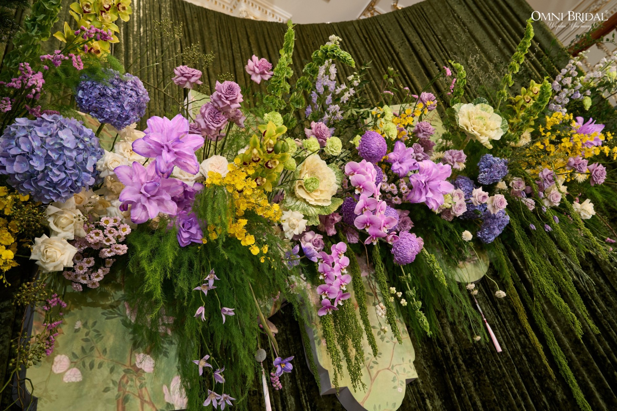 Cân nhắc thời điểm và mùa hoa để đảm bảo số lượng cho việc trang trí gia tiên