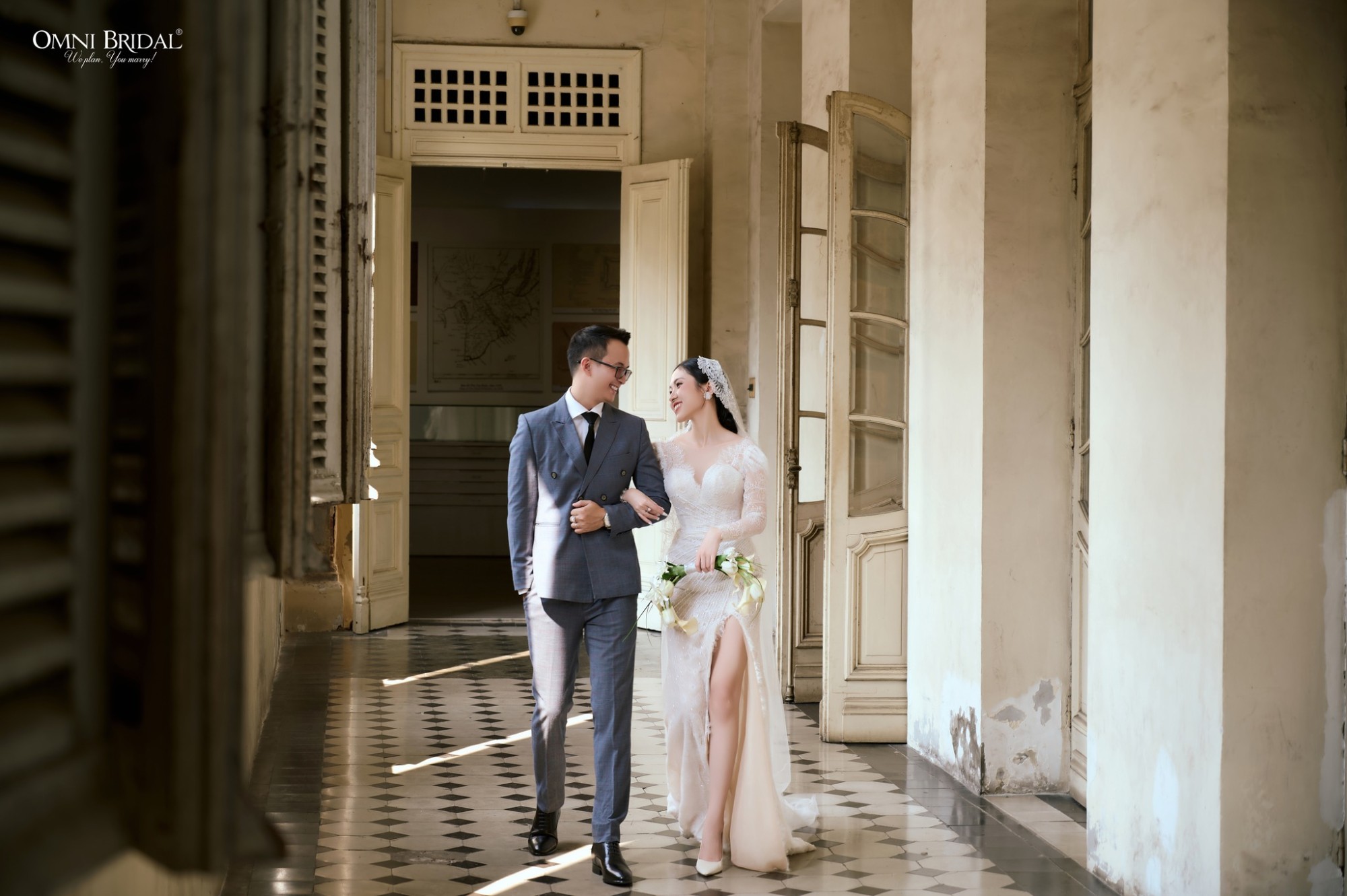 Chiếc váy đẹp nhất là chiếc váy sẽ khiến cô dâu mỉm cười