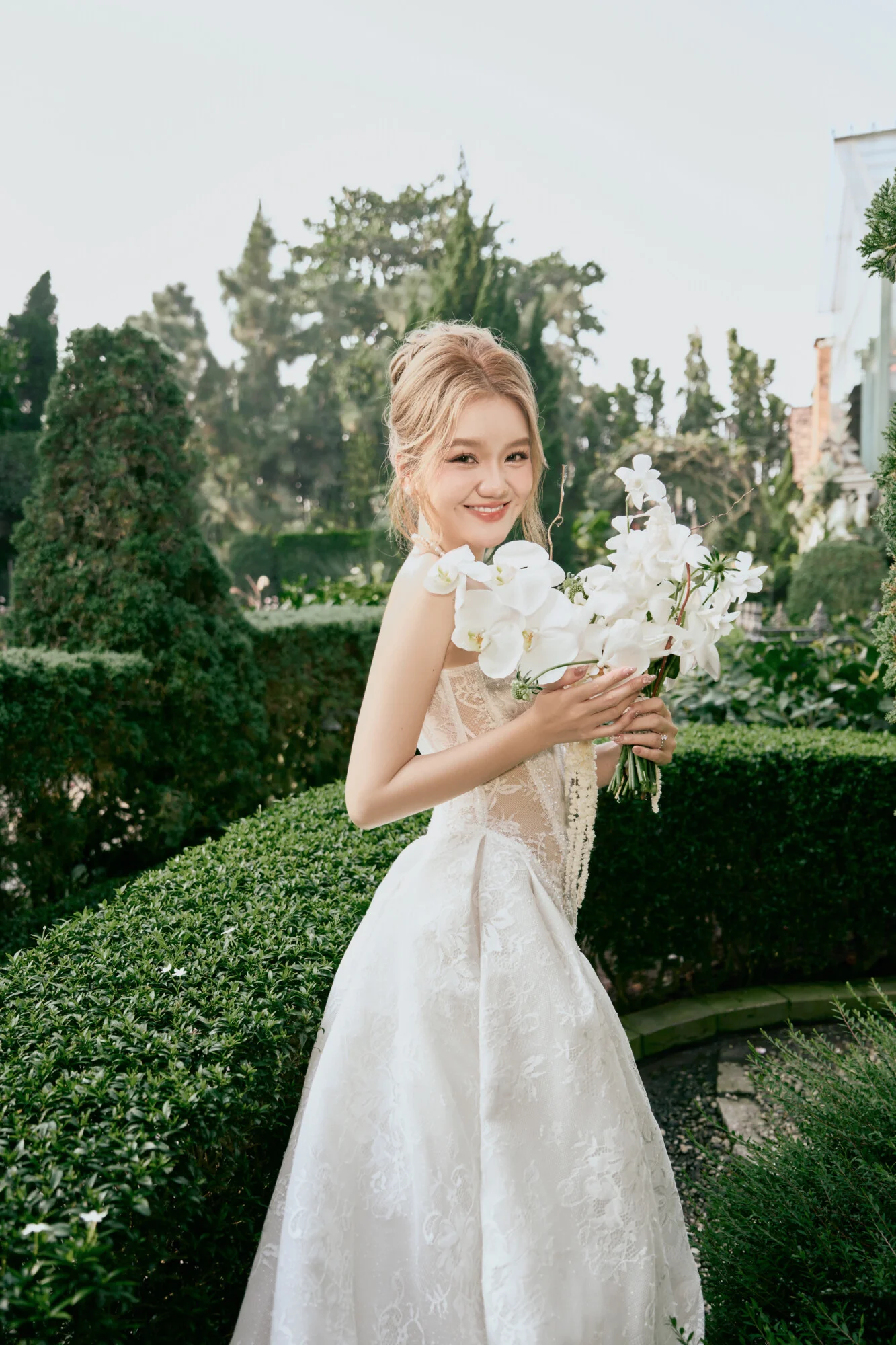 Cách đánh rối tóc có thể dễ dàng áp dụng với nhiều kiểu tóc để tạo ra những cái nhìn mới mẻ